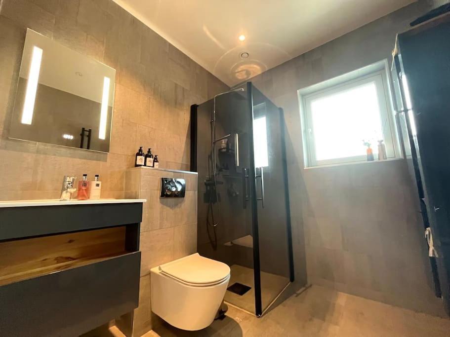 Villa Luxury With Jacuzzi