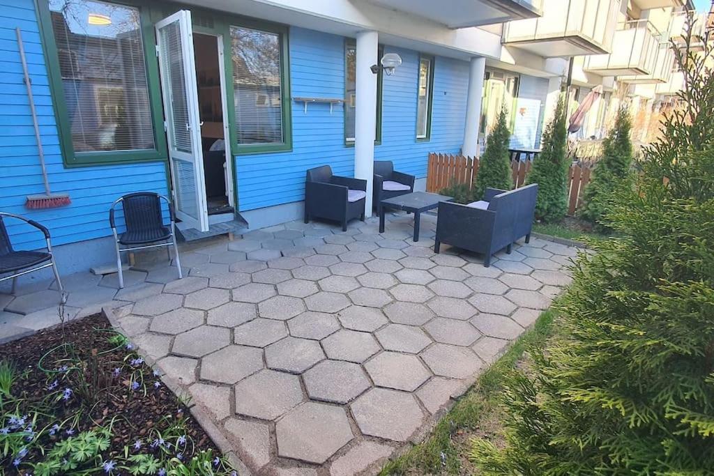 With Garden Near Metro! Apartment
