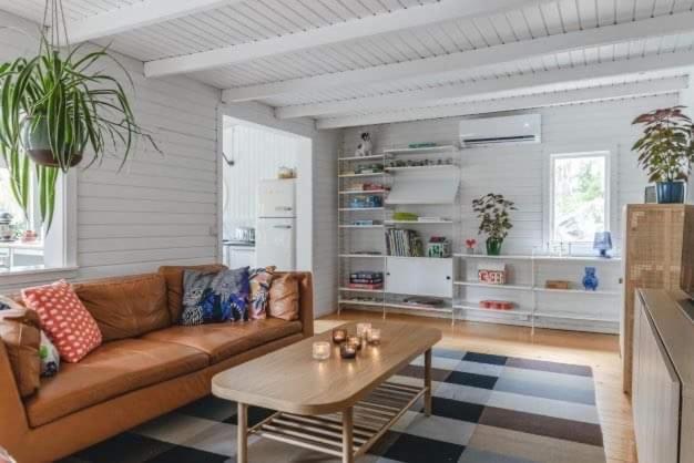 Cozy House In Beautiful Nature! Vakantiehuis *