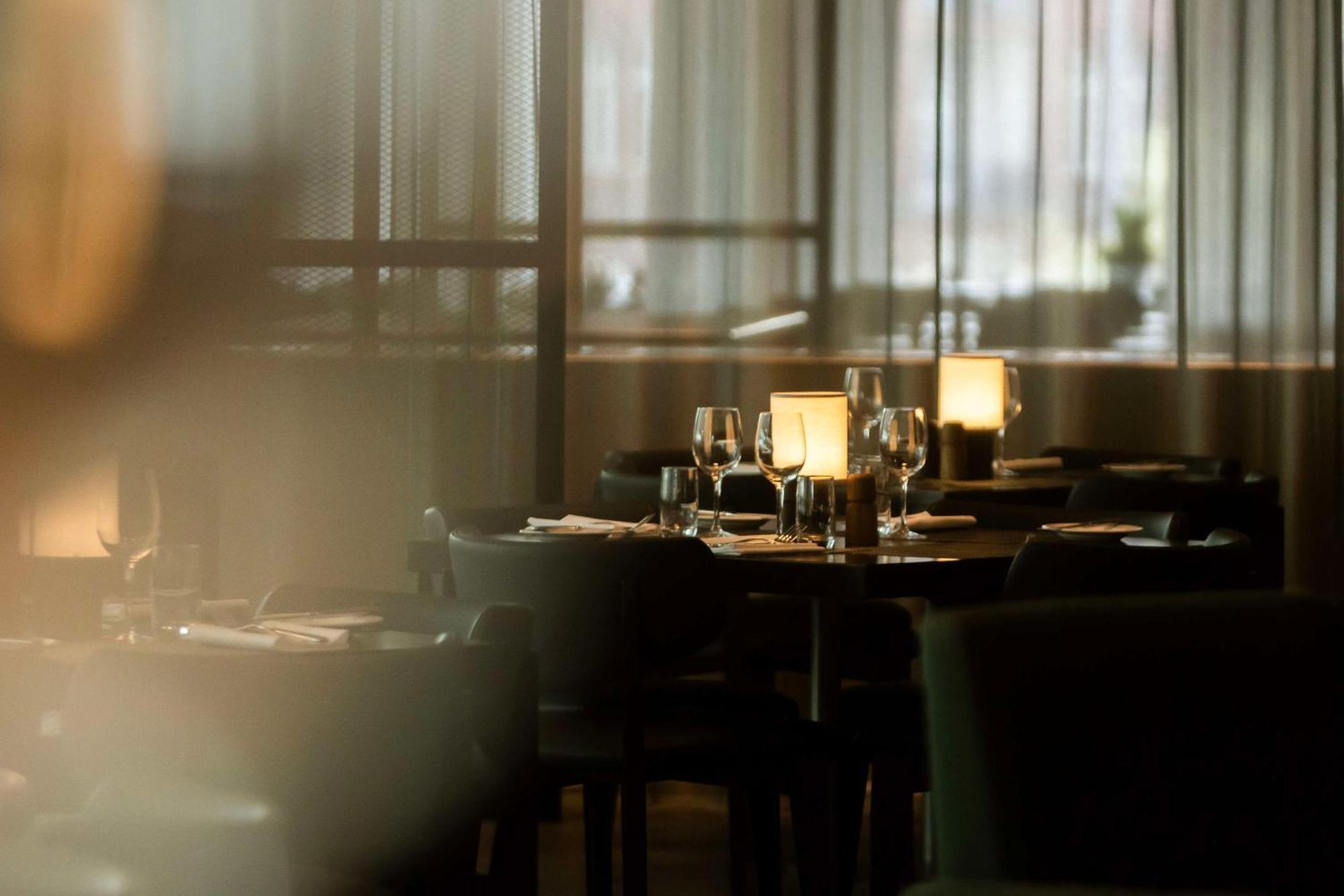 Radisson Blu Waterfront Hotel, Hotel 4*