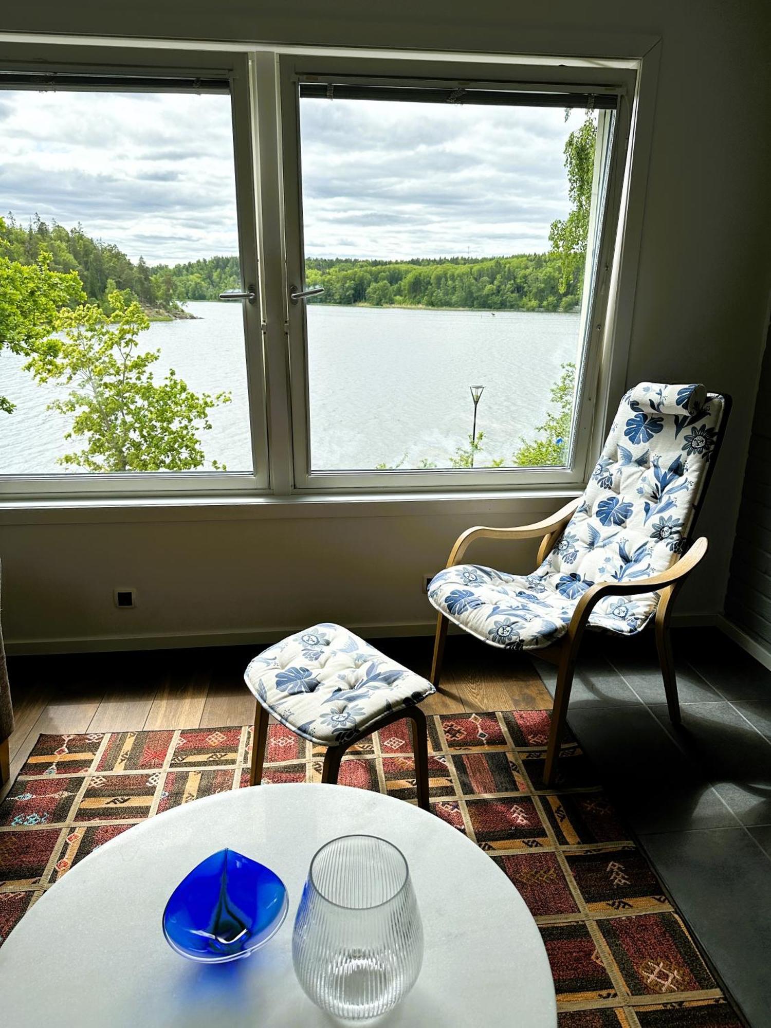 The Luxurious Lakeview Near Villa *
