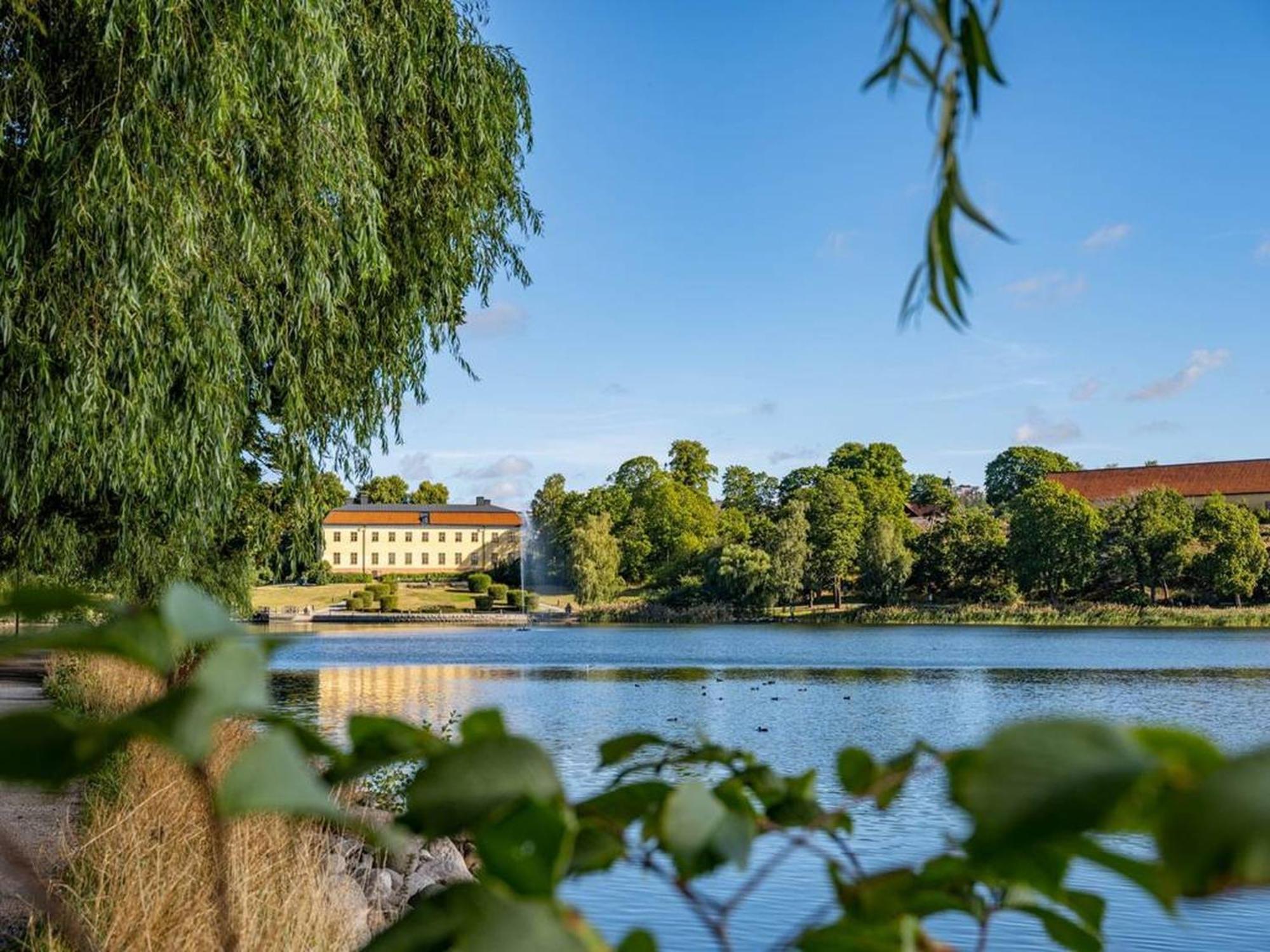 Appartement Charming In A Red House In Stockholm