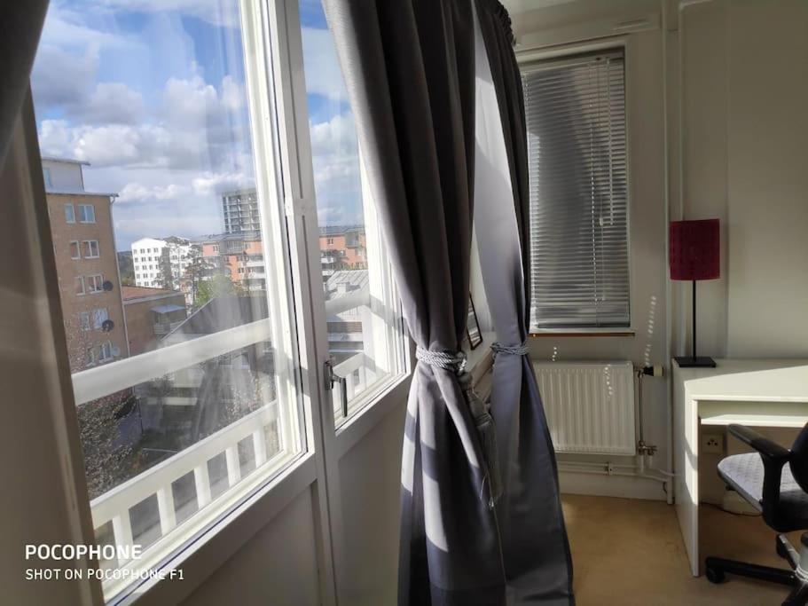 Completely Furnished 1 Apartment *