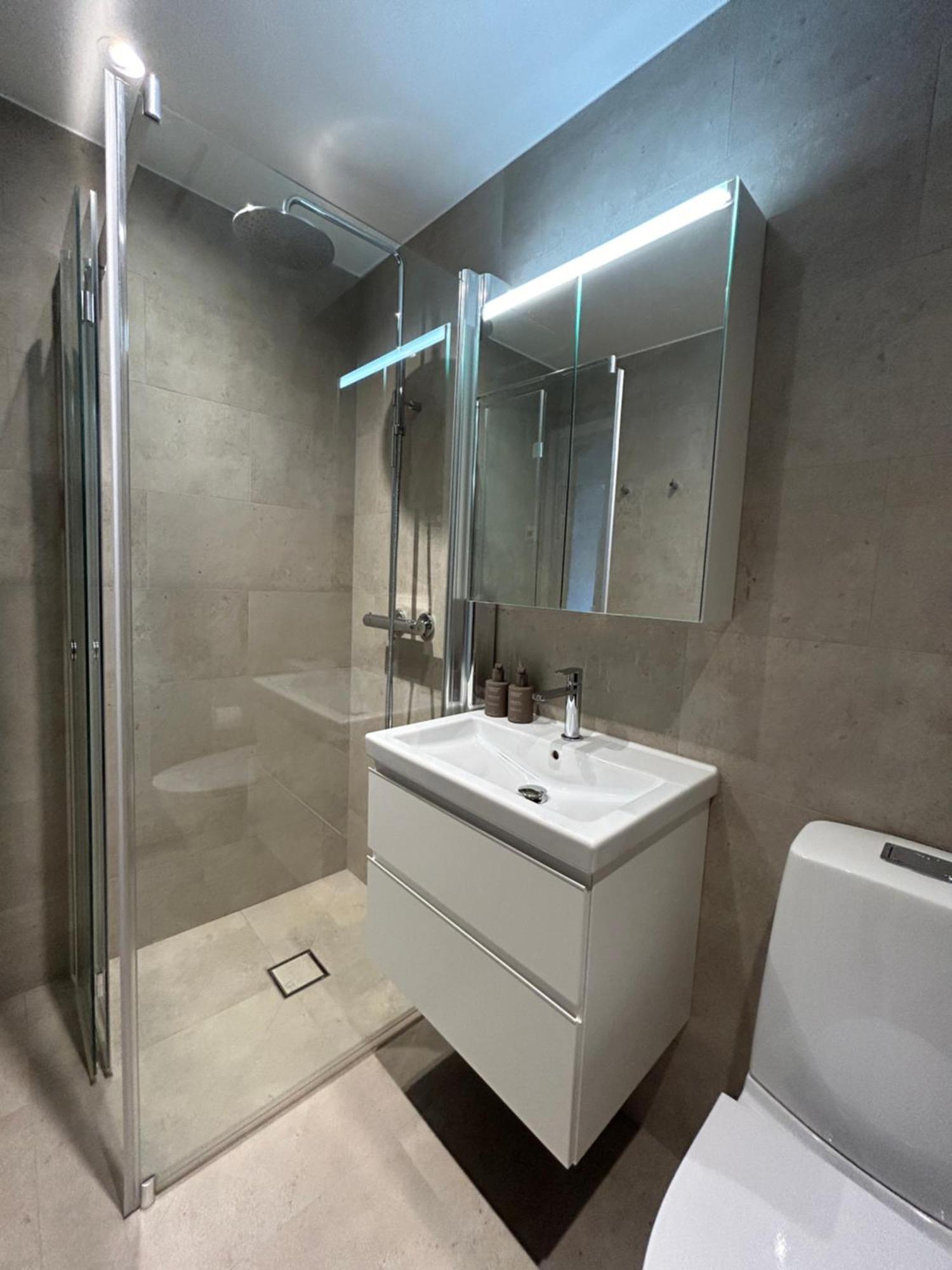 Luxury Top Floor Trendy Sodermalm Apartment *