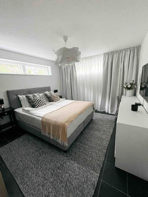 Close To Water And Nature Apartment