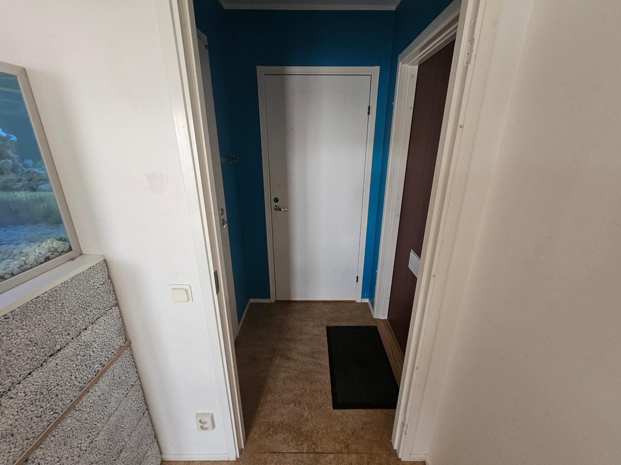 With Private Entrance And Ensuite Bathroom