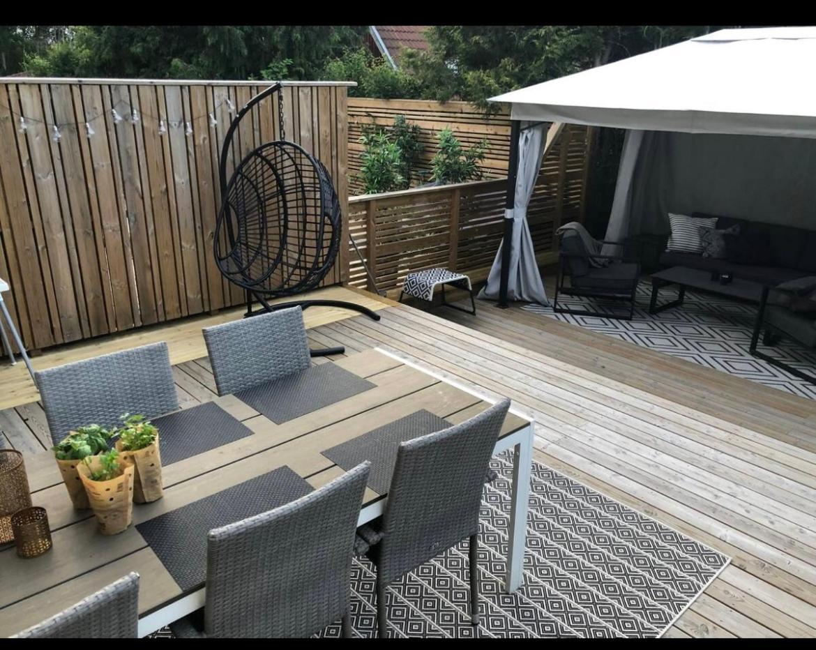 Villa Fint Med 4 Sovrum Parkering Och Traedgard *