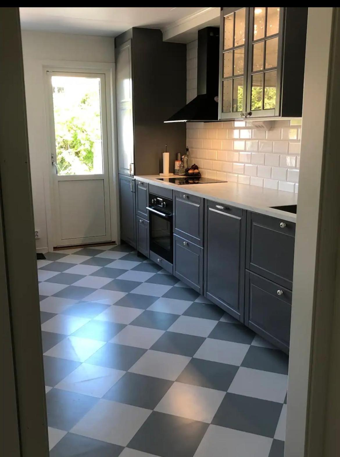 Fint Med 4 Sovrum Parkering Och Traedgard Villa Stockholm