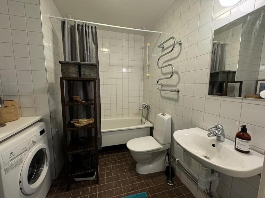 Apartment Charmig Laegenhet Med Balkong Naera Stockholm