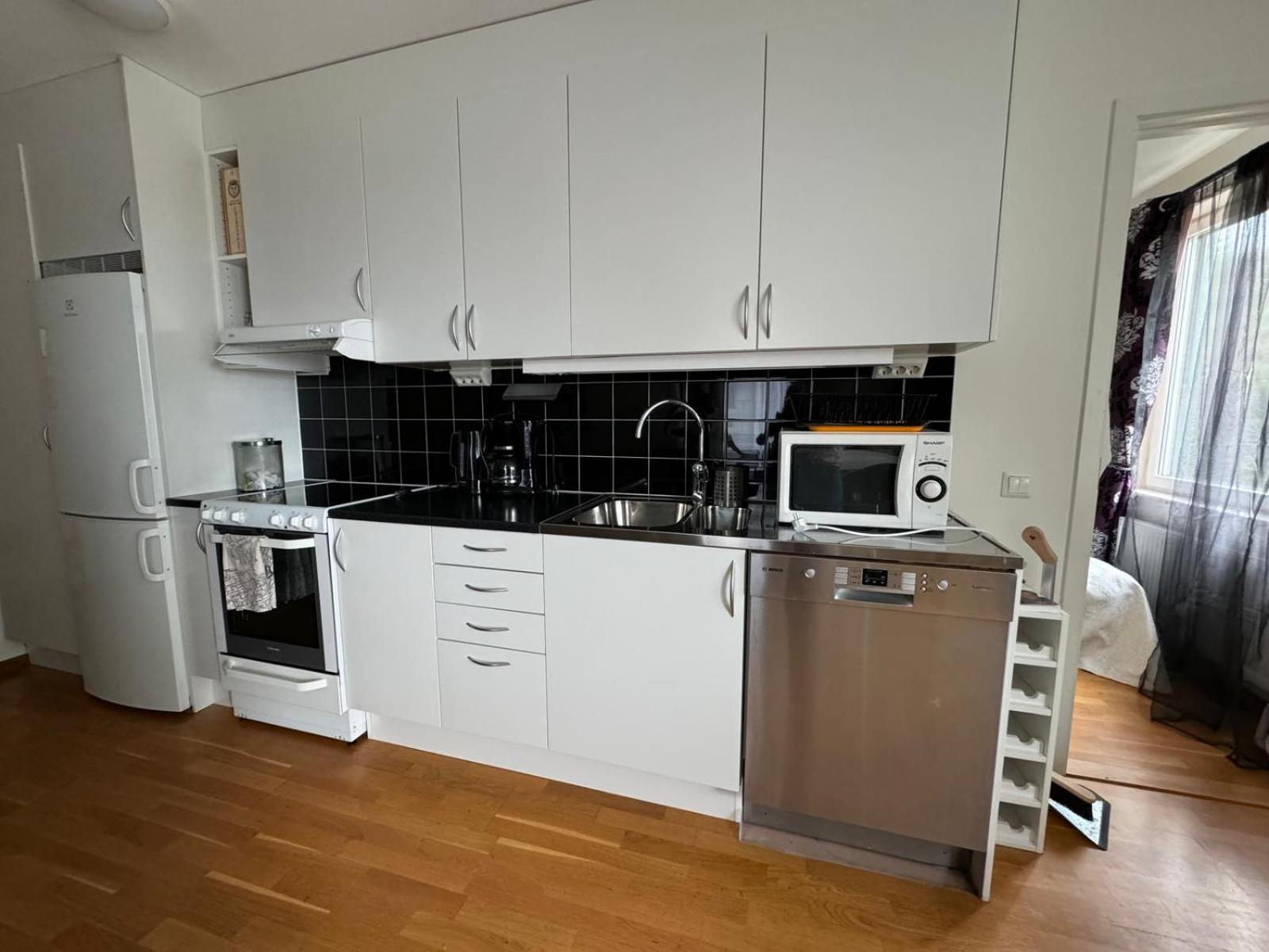 Charmig Laegenhet Med Balkong Naera Apartment