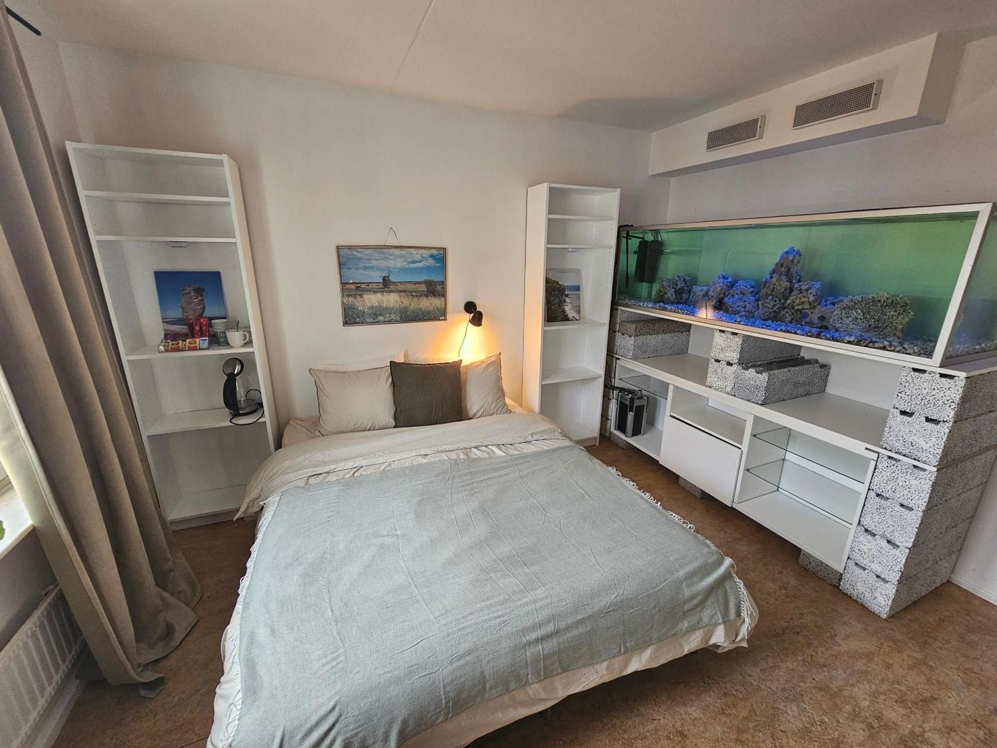 With Private Entrance And Ensuite Bathroom *