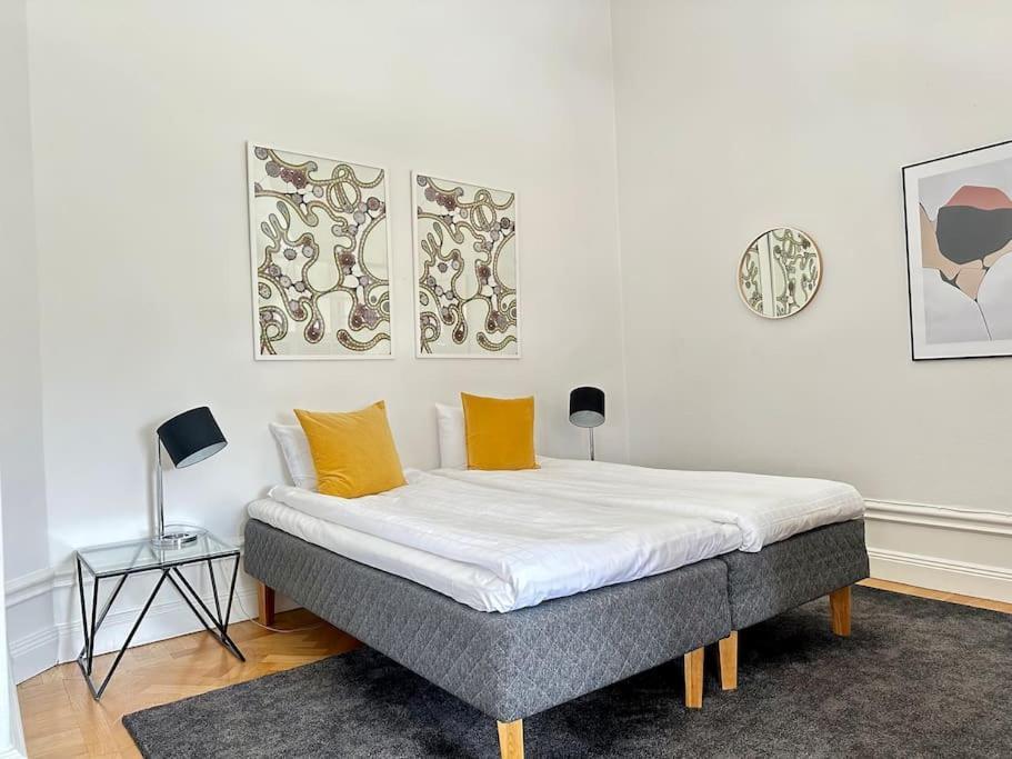 Norrmalm Apartment