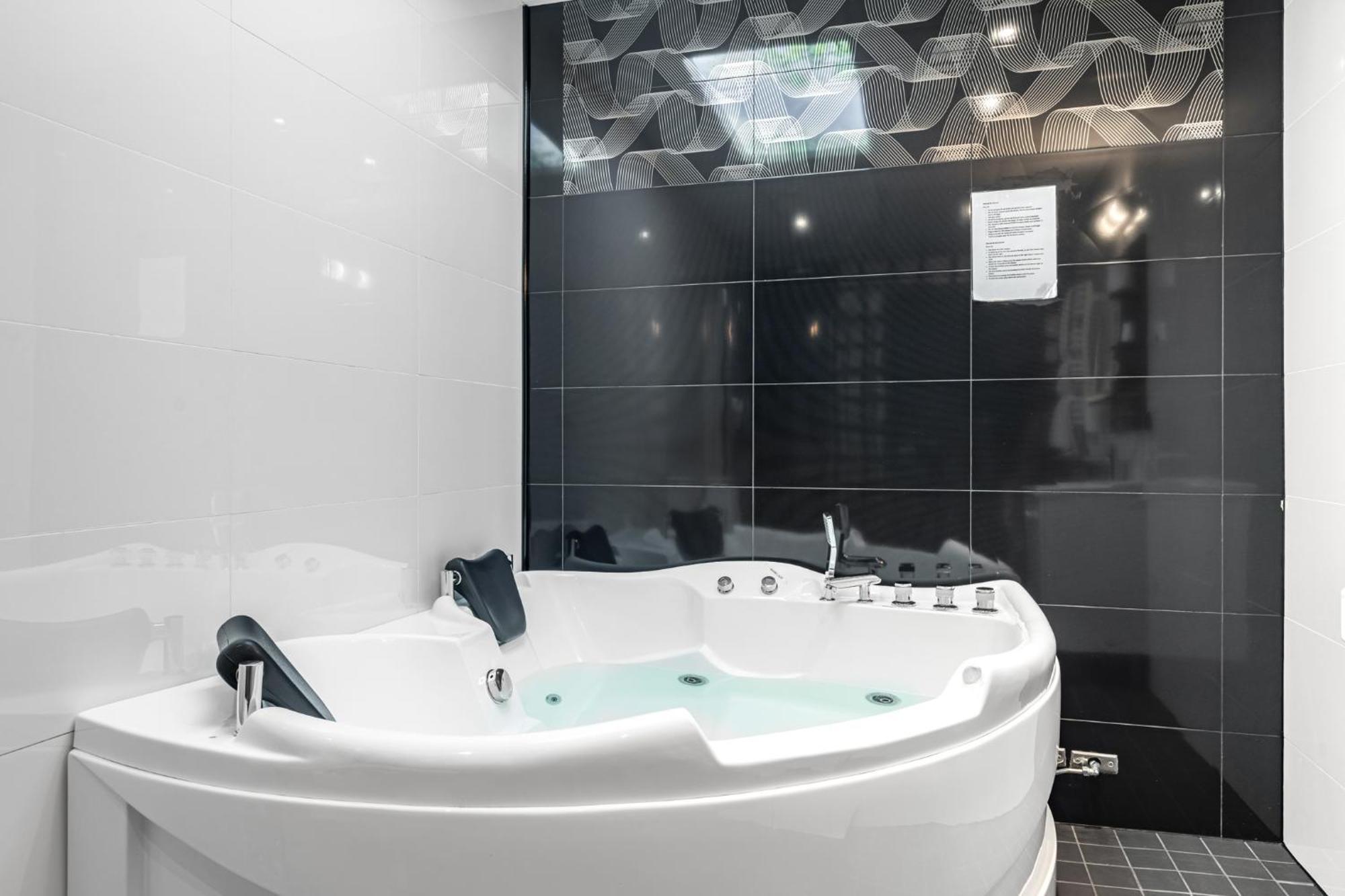Stockholm Inn Hotel 3*