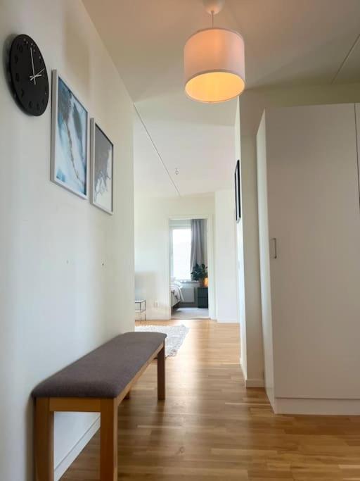 Apartment Trerumslaegenhet Belaegen Med Bubbelpool