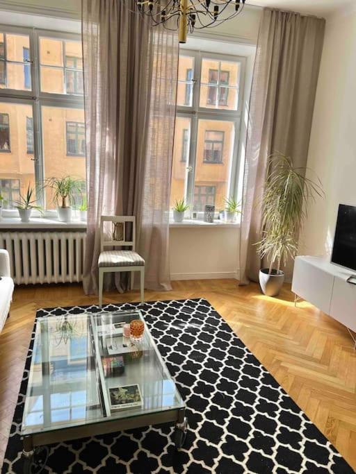 Modern Laegenhet Med Balkong Apartment *