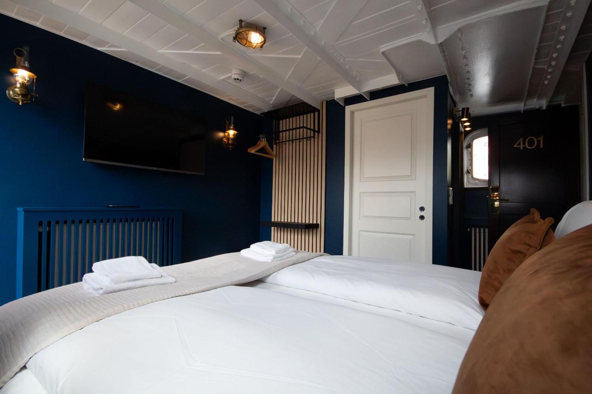 Maelardrottningen Yacht Botel Stockholm