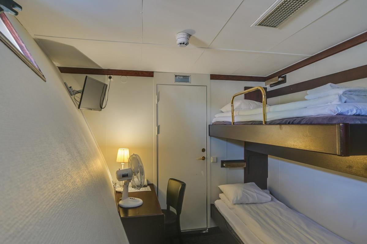 Botel Maelardrottningen Yacht