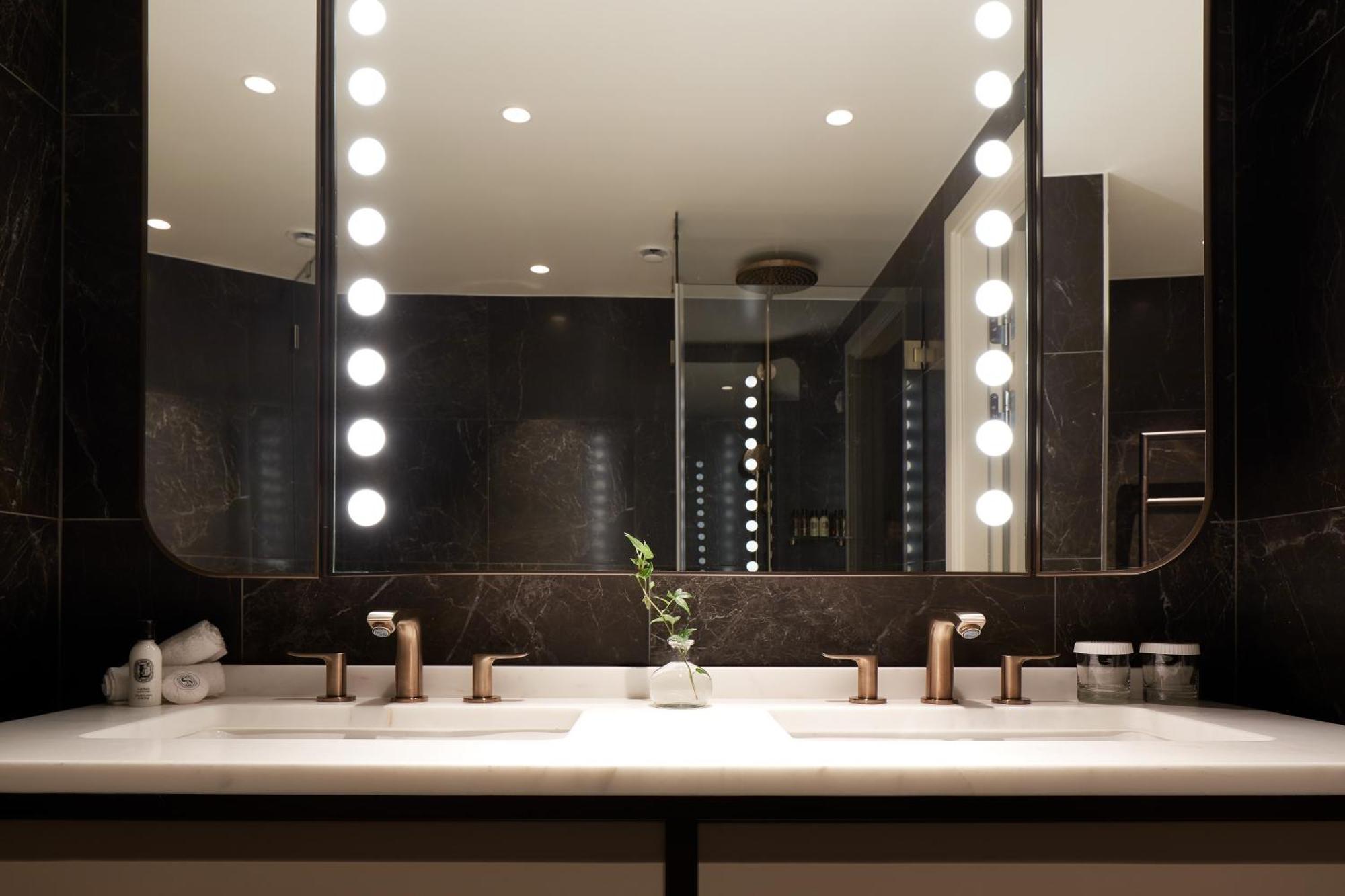 Hotel Bank Hotel, A Member Of Small Luxury
