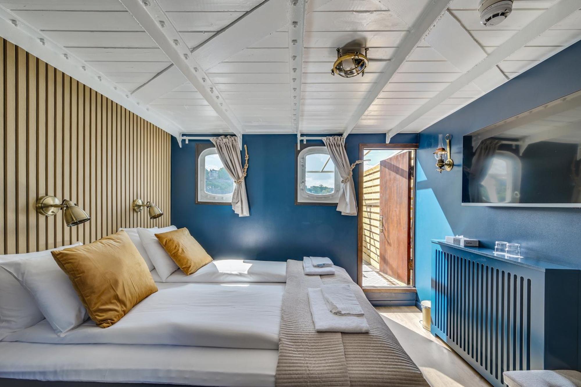 Maelardrottningen Yacht Botel Stockholm