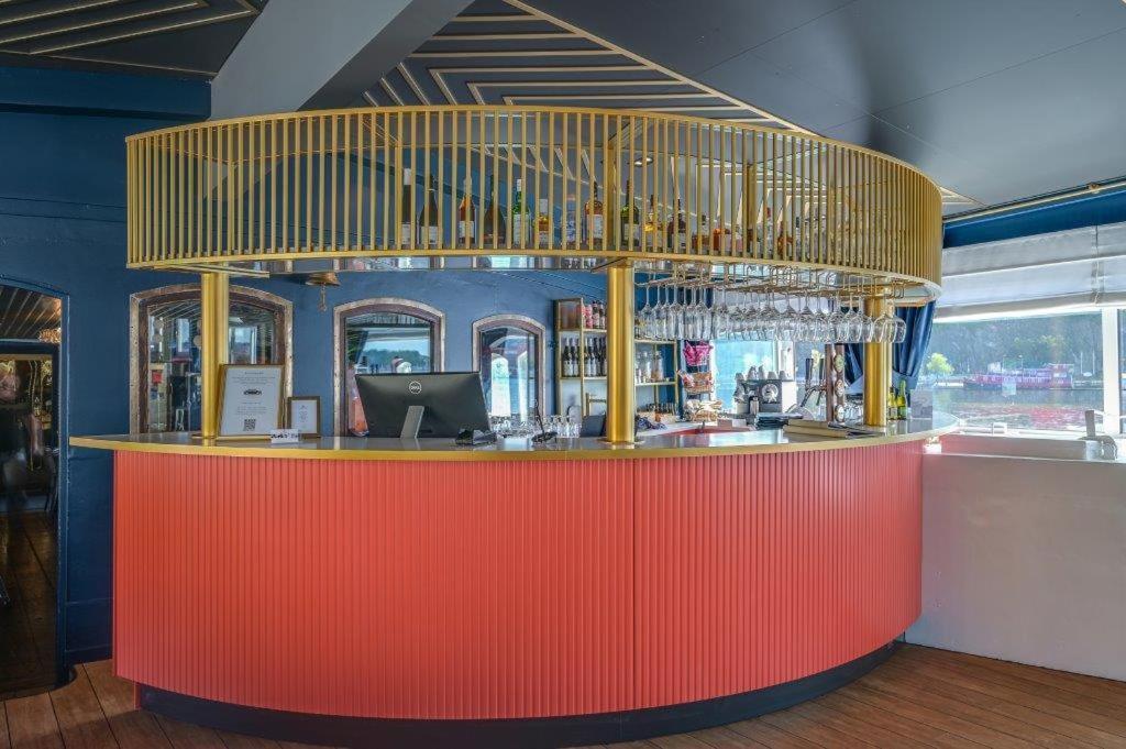 Botel Maelardrottningen Yacht 3*