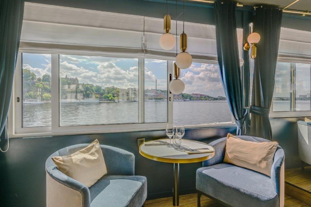 Maelardrottningen Yacht Botel