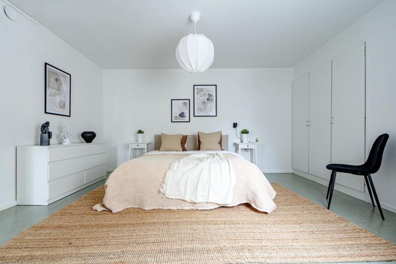 Affordable 2br In Eclectic Sofo - Construction Work Apartment *