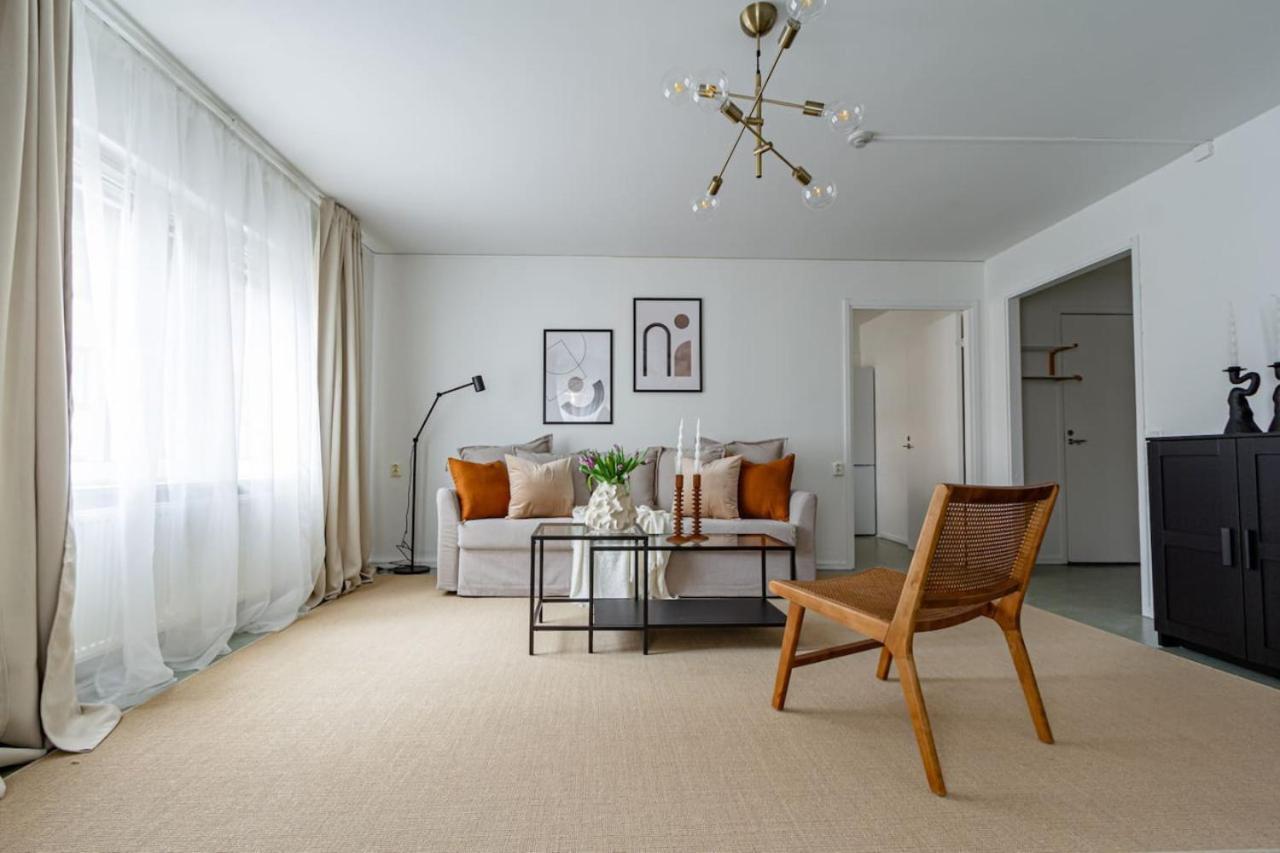 Affordable 2br In Eclectic Sofo - Construction Work Apartment