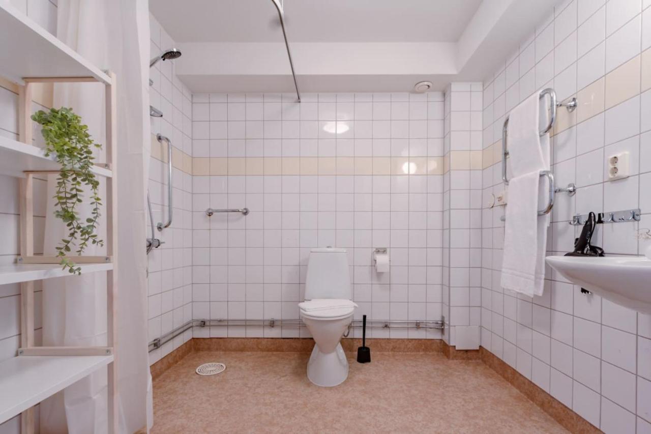 Spacious For 6 In Sodermalm *