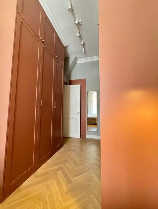 Lyxig Arkitektritad Laegenhet Apartment Stockholm