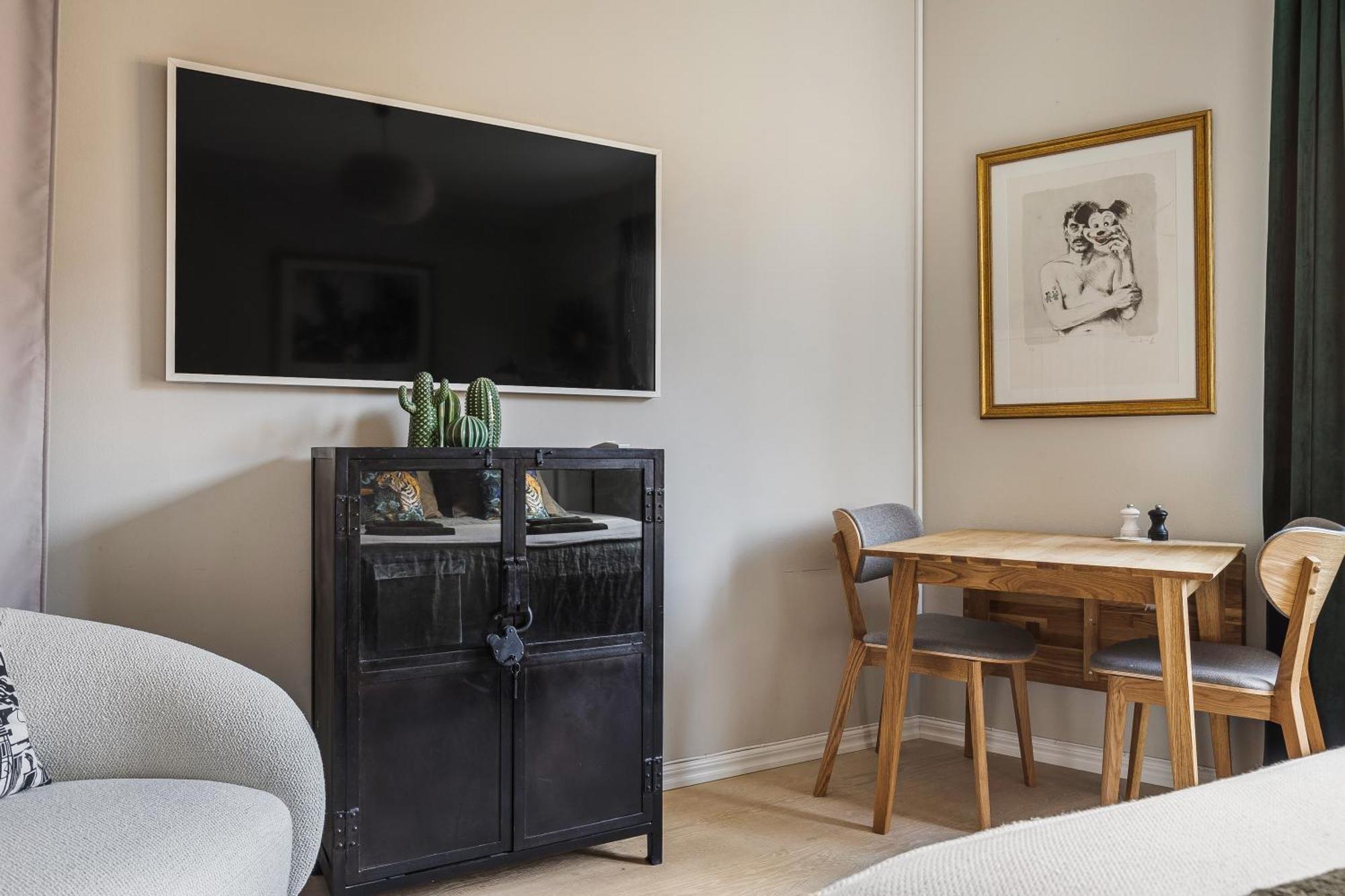 Stylish In Soedermalm On Mariaberget Apartment