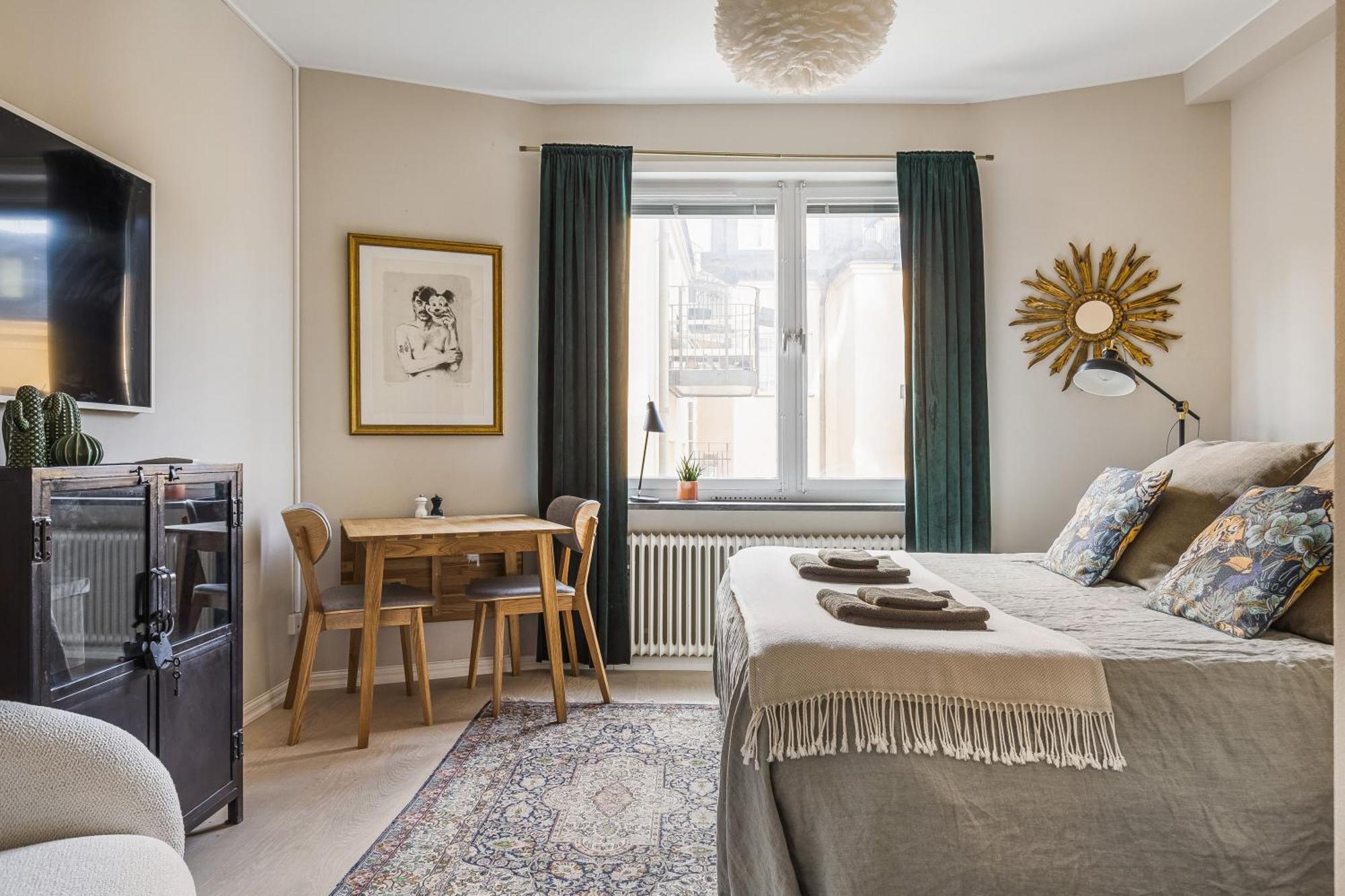 Stylish In Soedermalm On Mariaberget Apartment