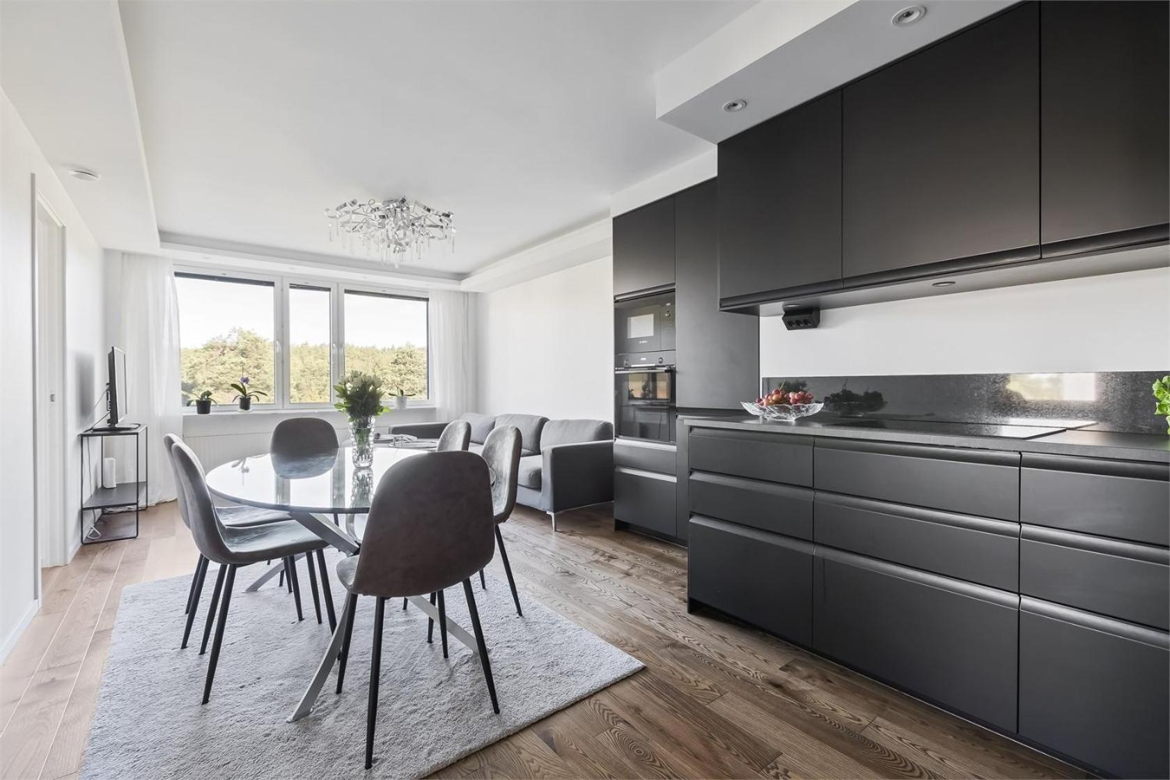 Apartment Vackert Nyrenoverad Laegenhet