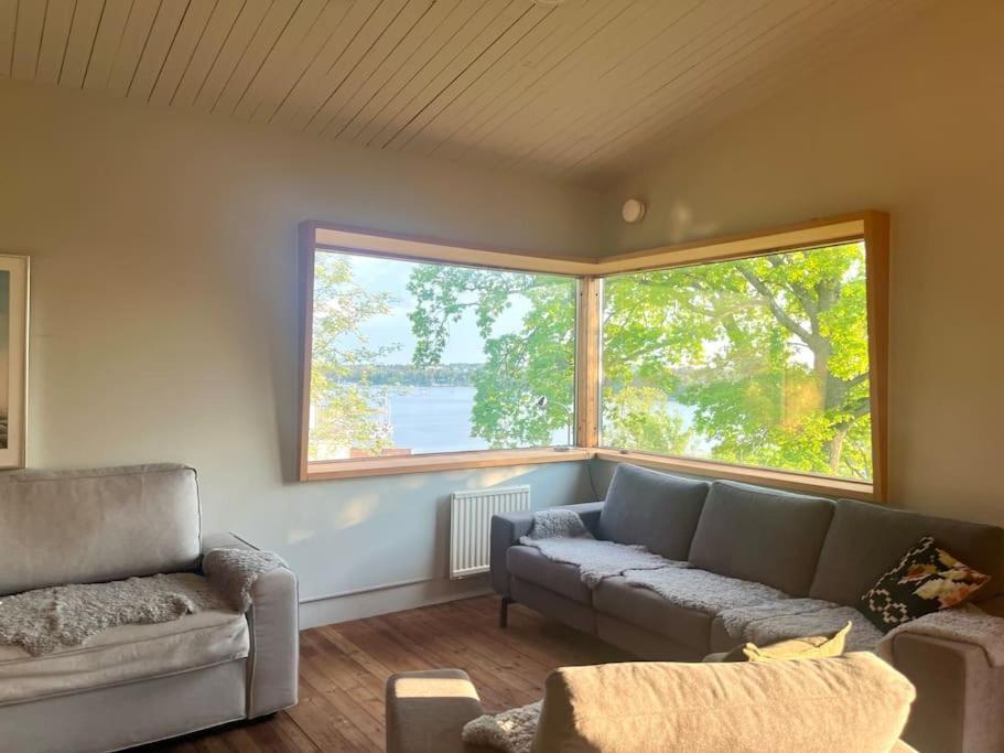 Mysigt Sommarhus Med Havsutsikt Och Bastu Casa de férias Estocolmo
