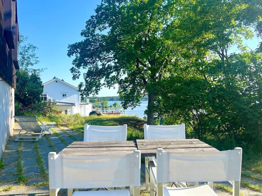 Casa de férias Mysigt Sommarhus Med Havsutsikt Och Bastu