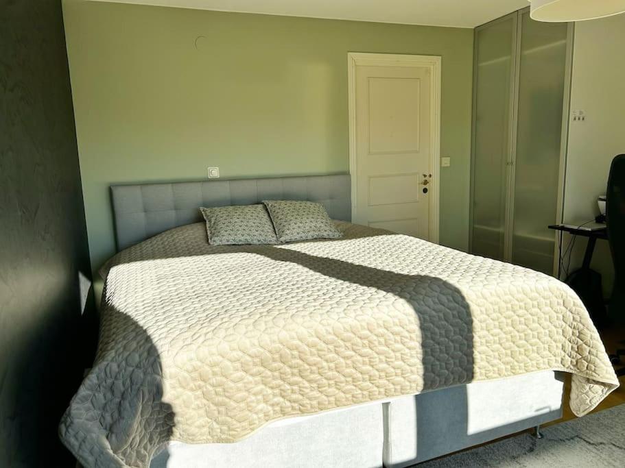 Cozy Between Airport&center Privatunterkunft