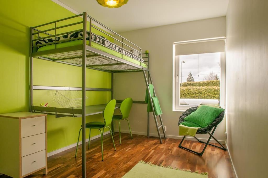 - With Pool & Sauna Villa *