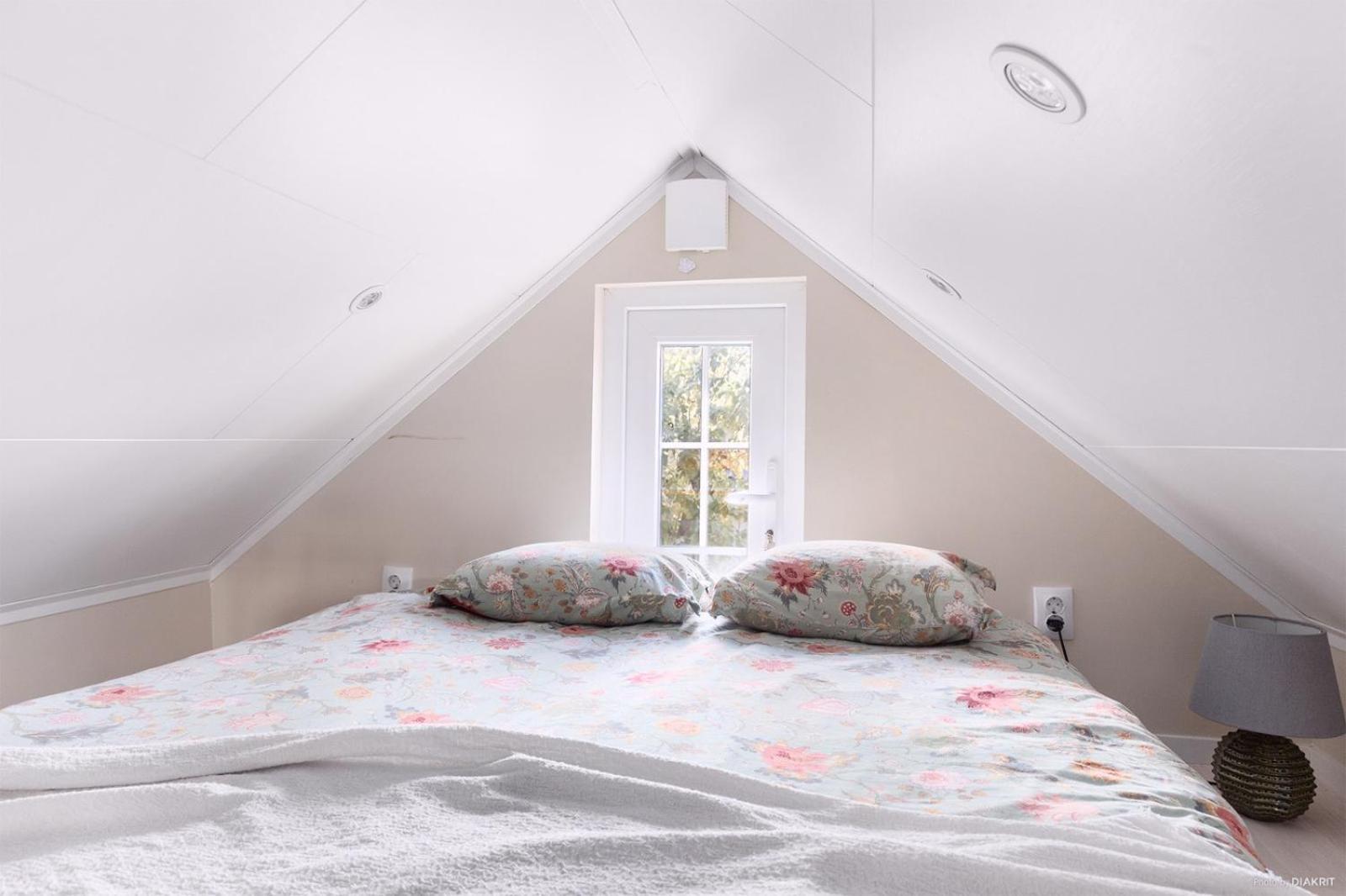 Charming In A Red House In Appartement *