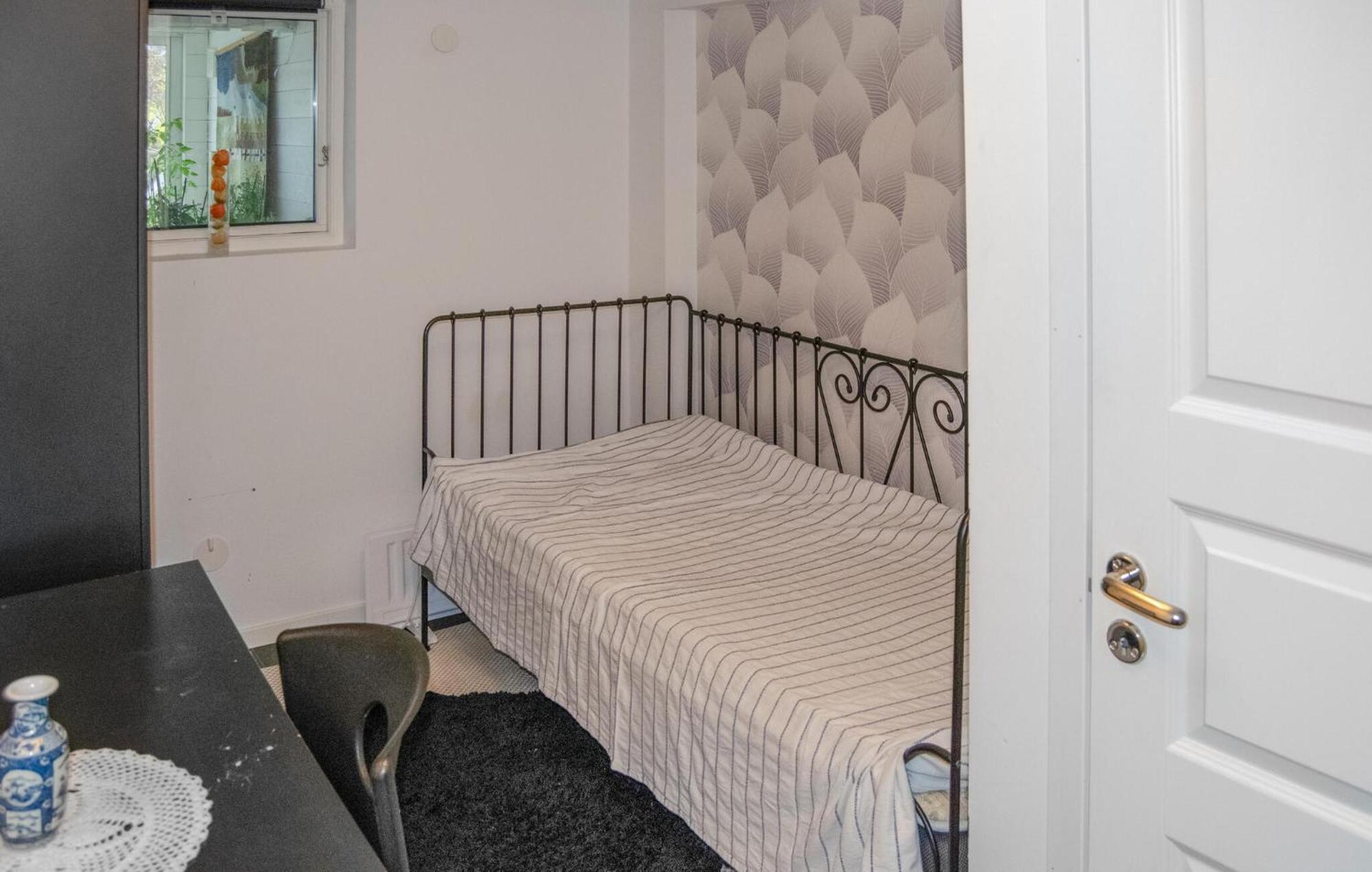 2 Bedroom Cozy In Skaerholmen Casa de férias Estocolmo