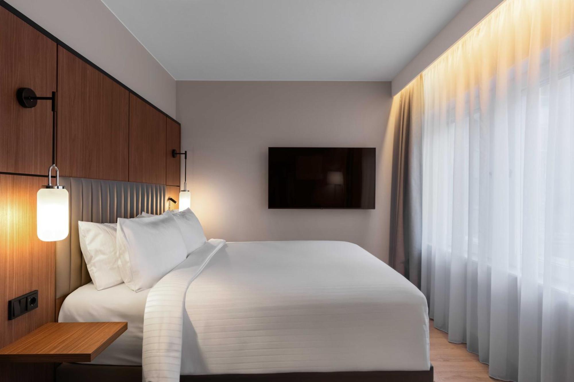 Voco - Kista By Ihg 4*