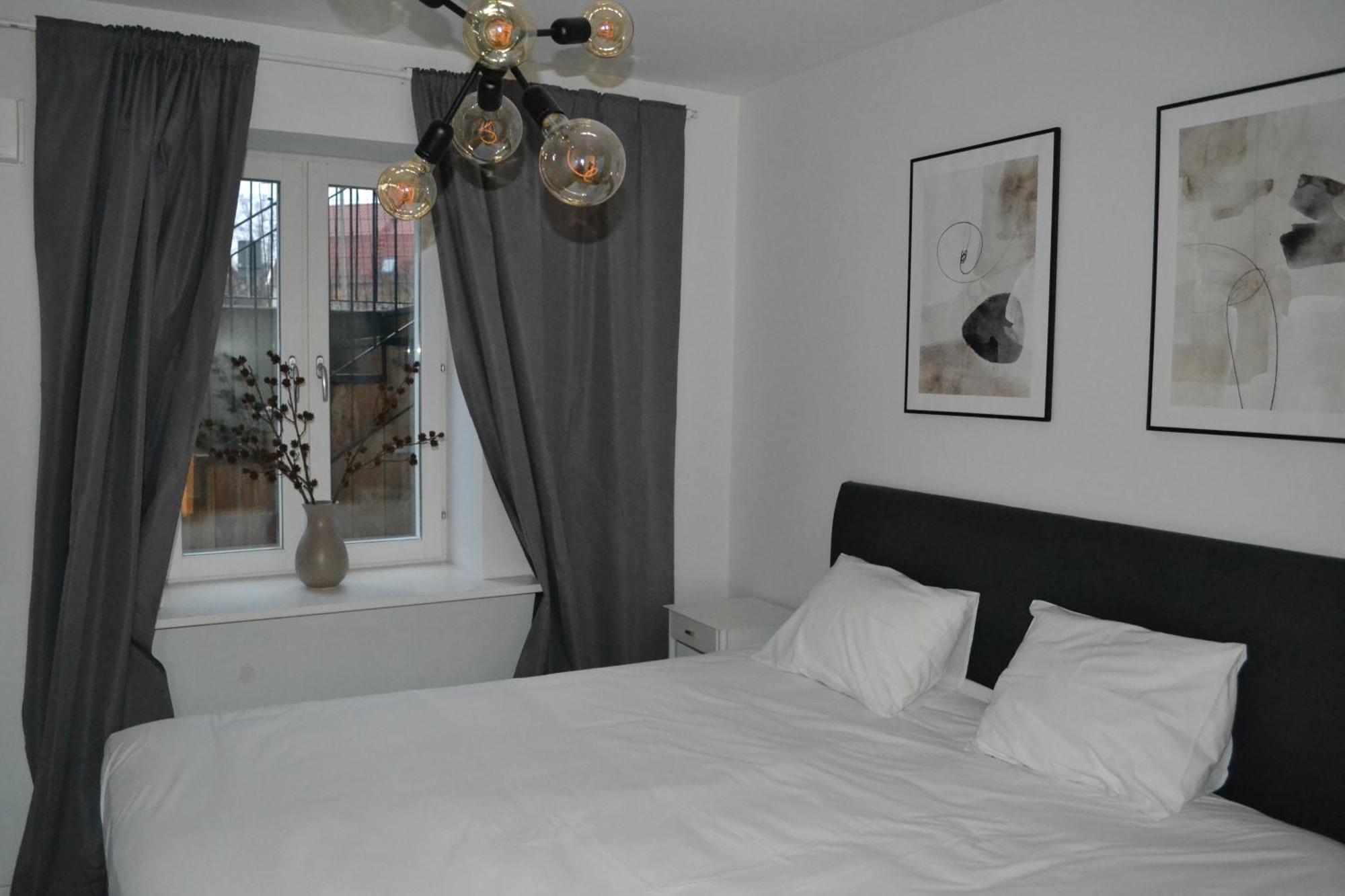 Apartment Spacious 1-bedroom Flat 15 Min To Center
