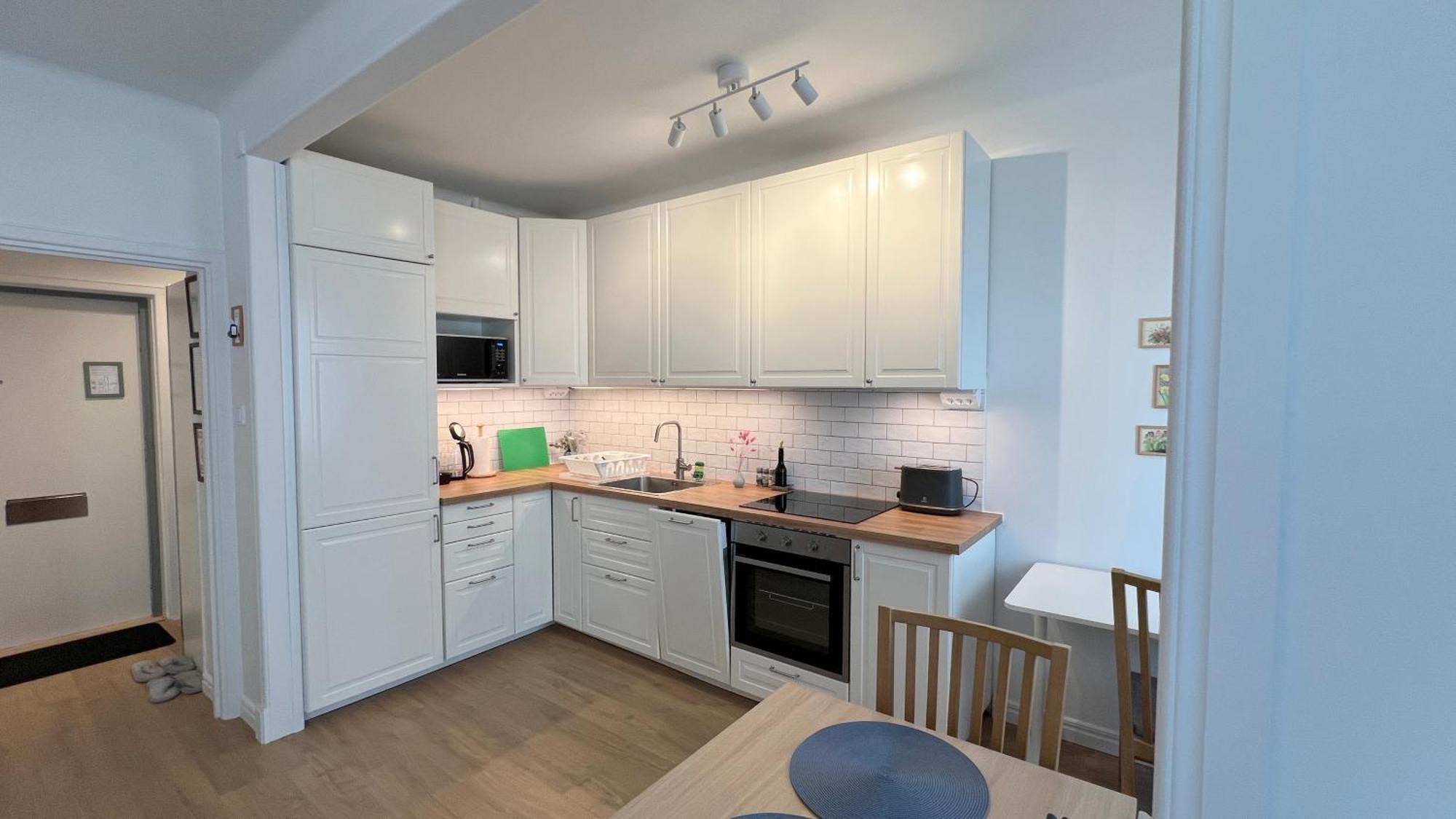 Charming Studio, 10 Min Walk To Train Station *