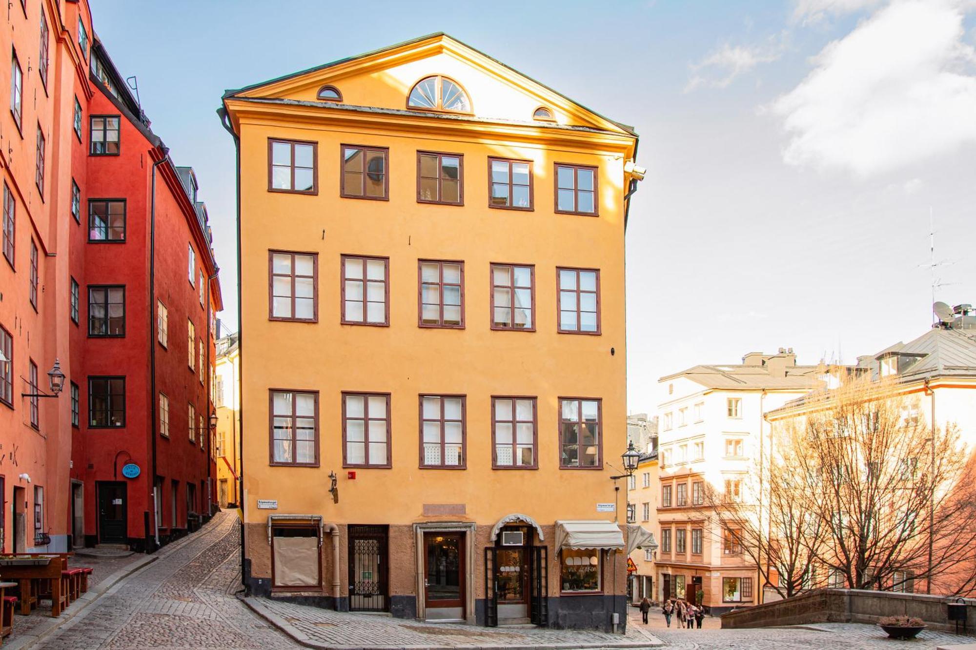 Large 2br In Gamla Stan