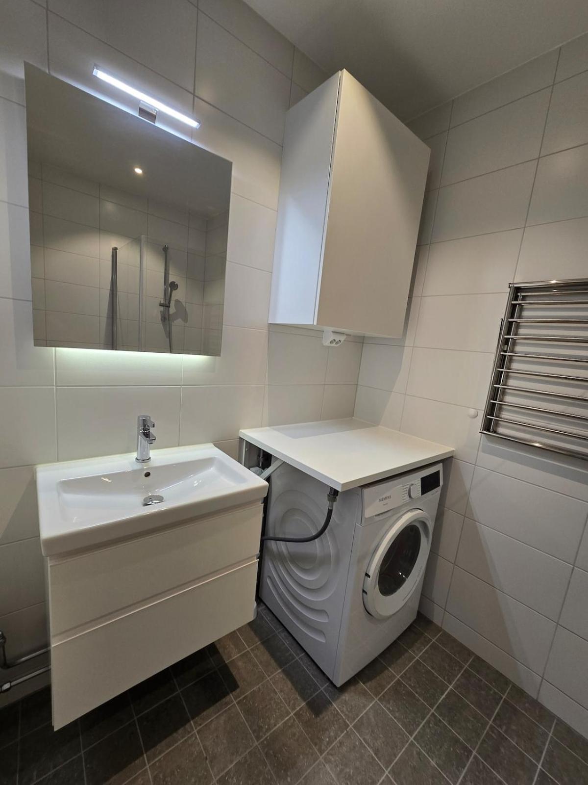 And Modernt Apartment *