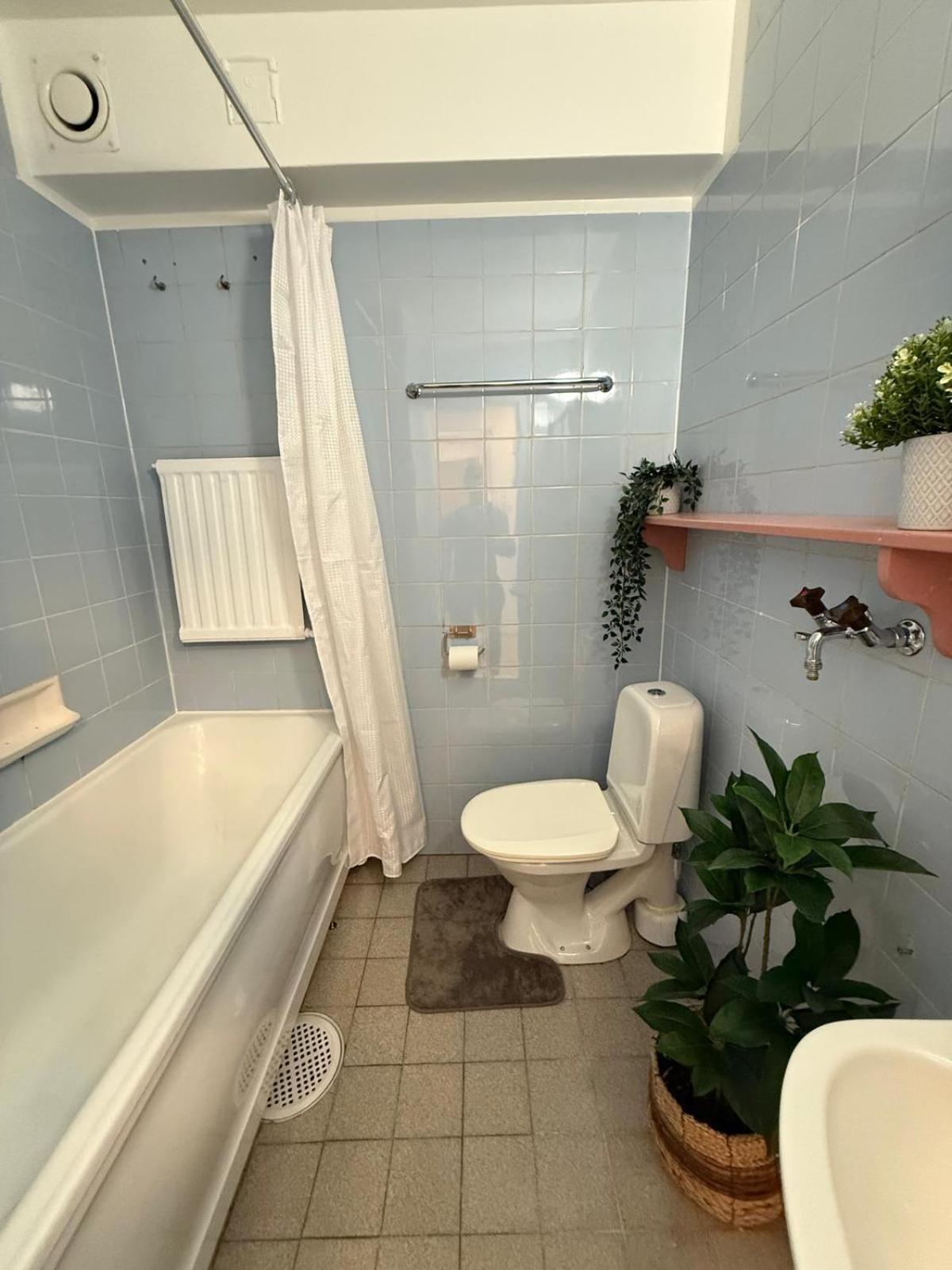 Spacious Near The Subway * Stockholm