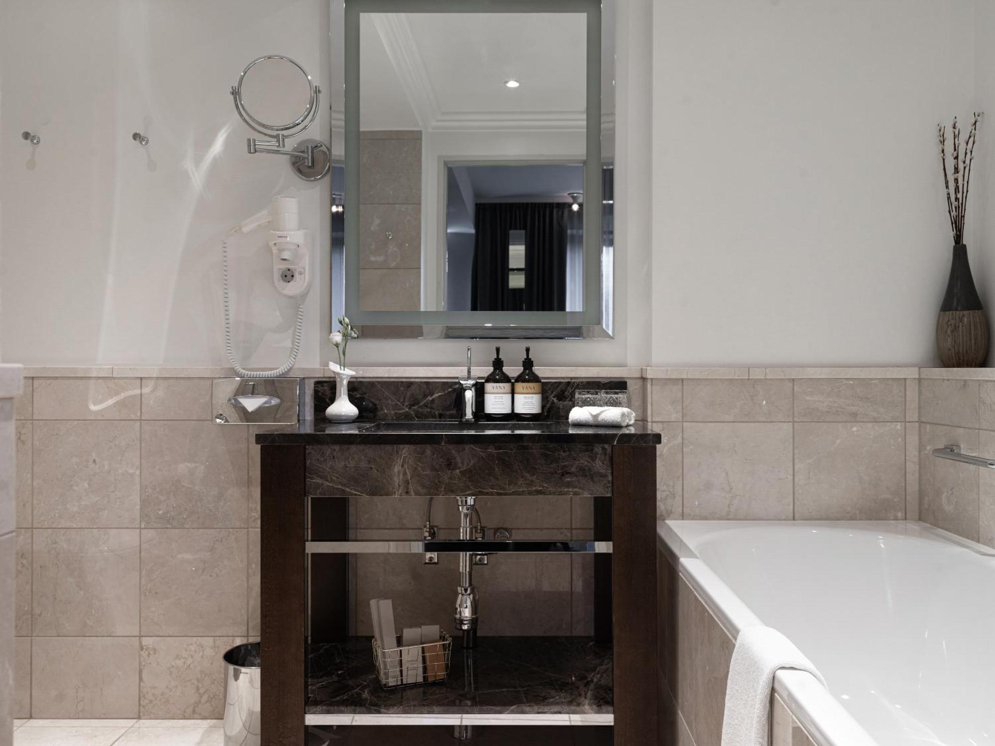 Elite Eden Park 4*