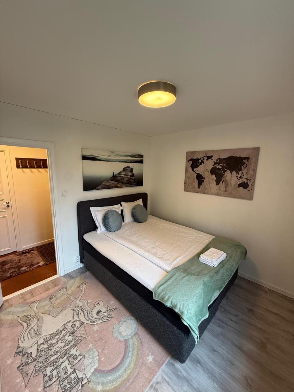 Spacious Near The Subway *