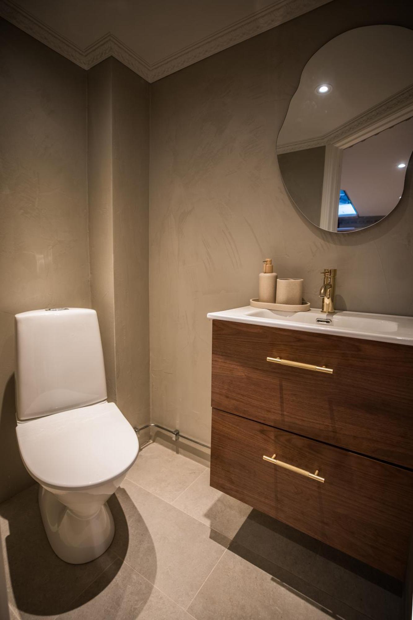 Unique With Private Terrace & Entrance Apartment Stockholm
