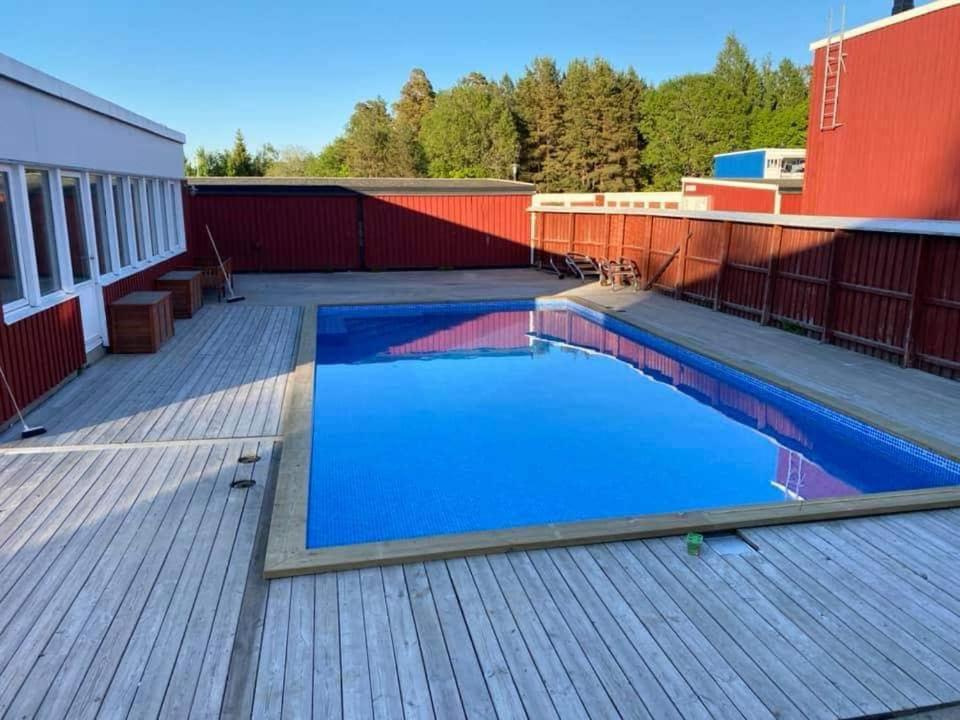 Villa Modern Townhouse In With Swimming Pool