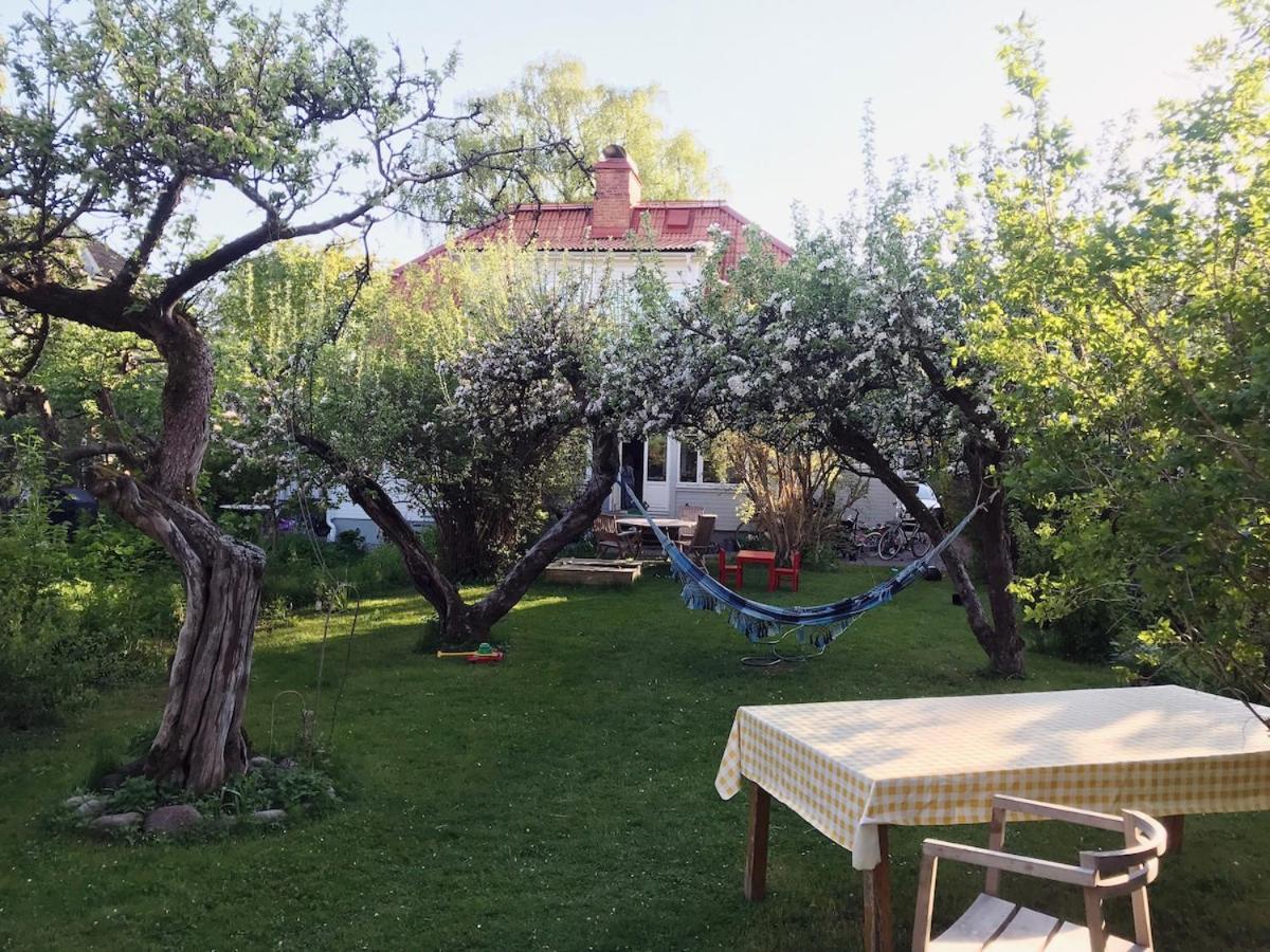 Villa Private House From 1911 Own Garden 10 Mins To Stockholm