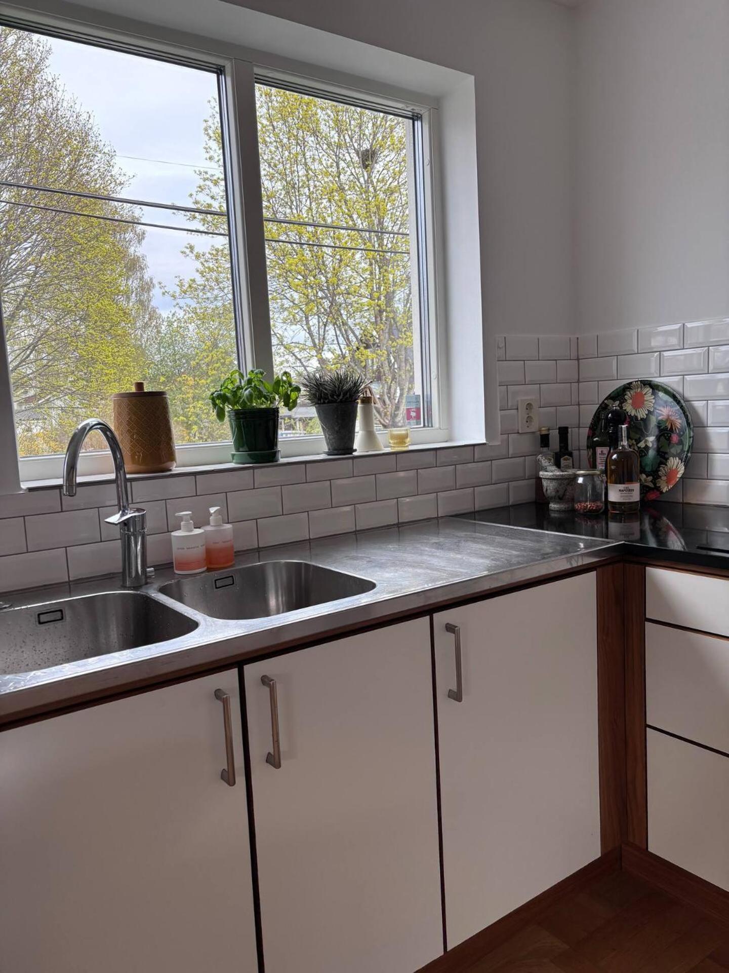 Villa Rymlig Naera Och